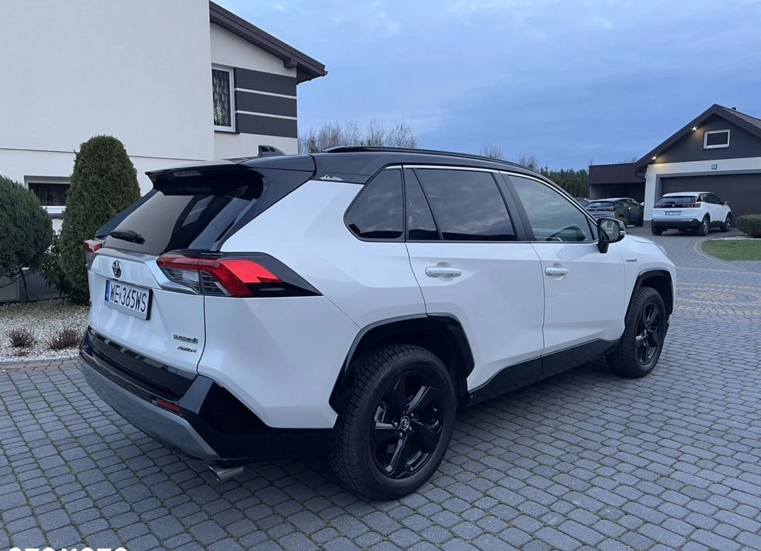 Toyota RAV4 cena 144900 przebieg: 84000, rok produkcji 2019 z Pajęczno małe 704